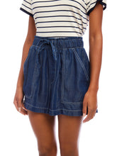 Load image into Gallery viewer, Carreen Patch Pocket Shorts