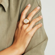 Load image into Gallery viewer, Signet Ring - Moonstone