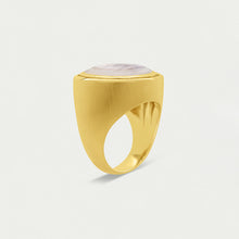 Load image into Gallery viewer, Signet Ring - Moonstone