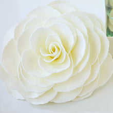 Load image into Gallery viewer, Petal Soap Flowers