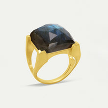 Load image into Gallery viewer, Plaza Ring - Labradorite
