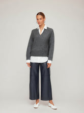 Load image into Gallery viewer, Faux Patent Leather Cropped Pants - Navy
