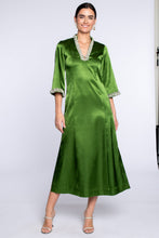 Load image into Gallery viewer, Talia Dress in Emerald
