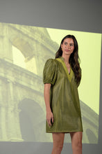 Load image into Gallery viewer, Hampton Mini in Colosseum
