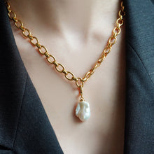 Load image into Gallery viewer, Florence Collar Gold Baroque Pearl
