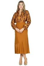 Load image into Gallery viewer, Bias Midi Skirt - Pecan
