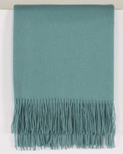 Load image into Gallery viewer, Cashmere Classic Throw
