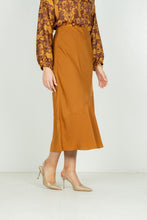 Load image into Gallery viewer, Bias Midi Skirt - Pecan
